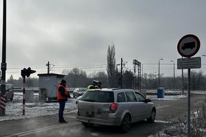 Działania na przejeździe kolejowym.