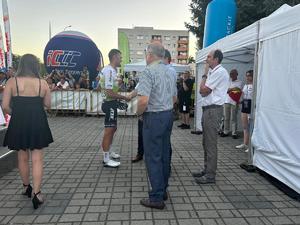 policjant i gratulacje