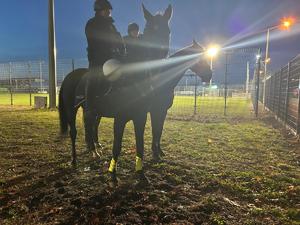 Policjanci podczas zabezpieczenia