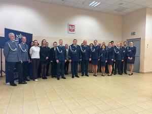 Policjanci podczas uroczystości wprowadzenia