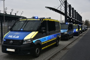 Policjanci podczas zabezpieczenia meczu